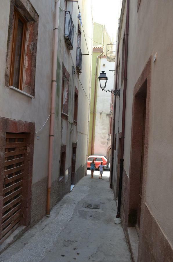 ホテルLa Casa Di Angelo ボーザ エクステリア 写真