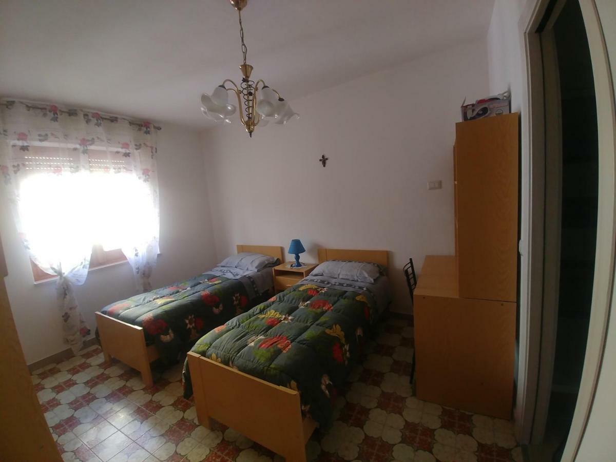 ホテルLa Casa Di Angelo ボーザ エクステリア 写真